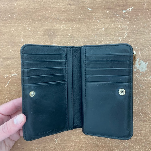 Marc Jacobs Color Black Bifold Wallet - Picture 4 of 5